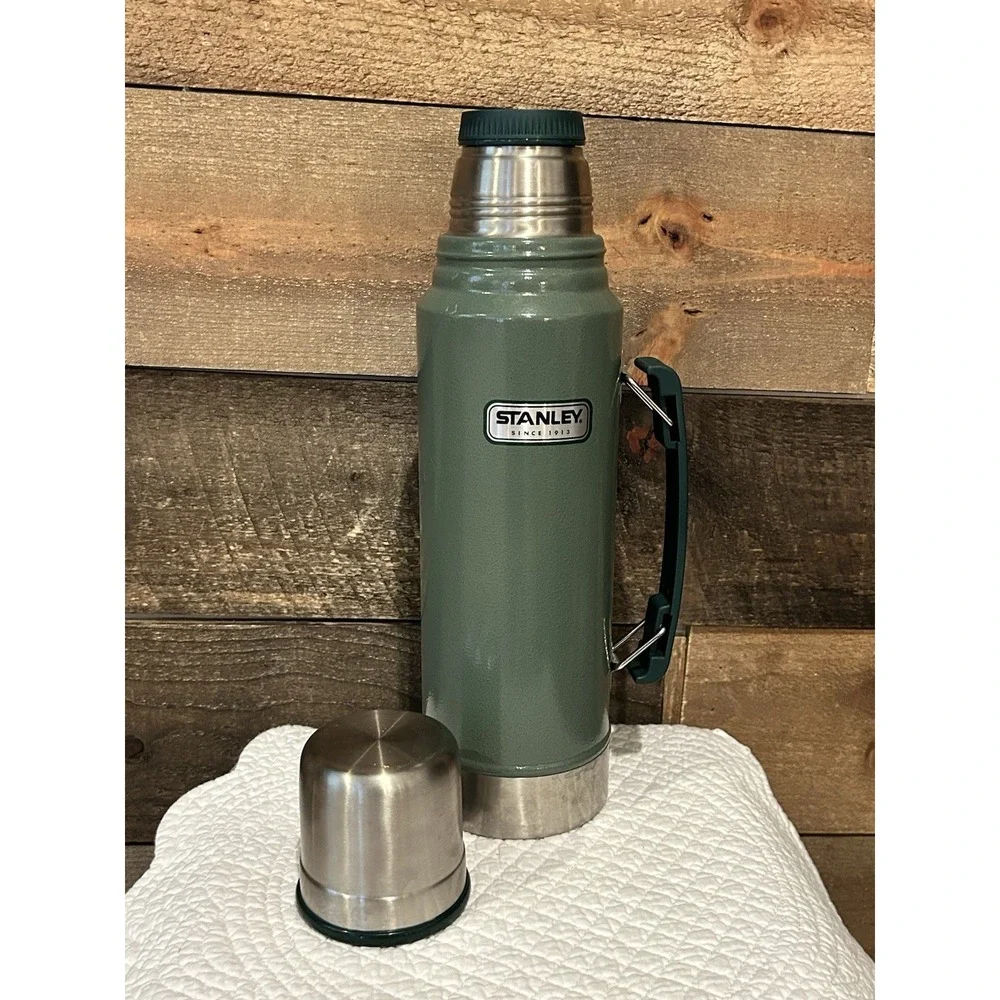 Sweet‎ Vintage Stanley Thermos Vacuum Bottle ScrewOn Cap/Cup EUC - Picture 3 of 9